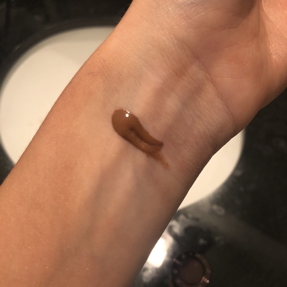 BECCA DEEP BRONZE FOUNDATION - Picture 4 of 4